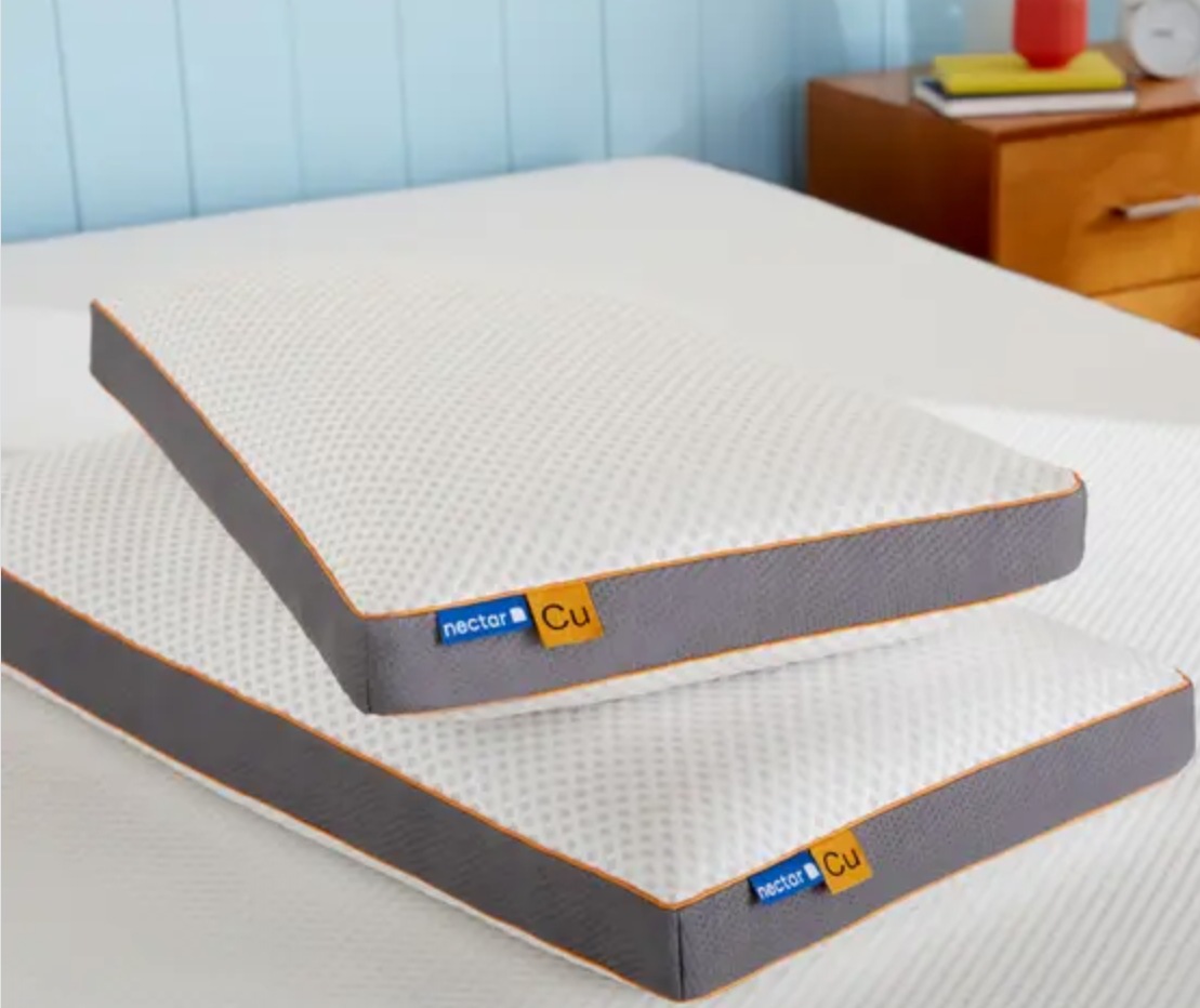 How To Find The Best Pillow On The  Bedding Expert's Tips